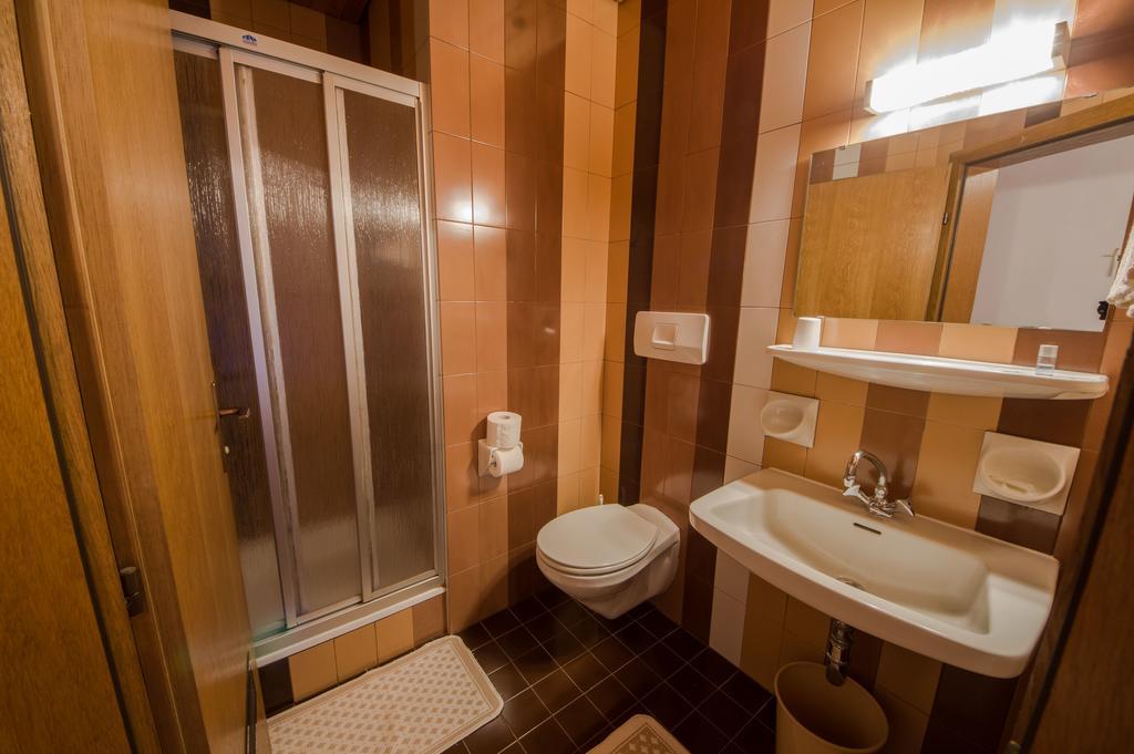 Gasthof Loewen Nova Levante Room photo
